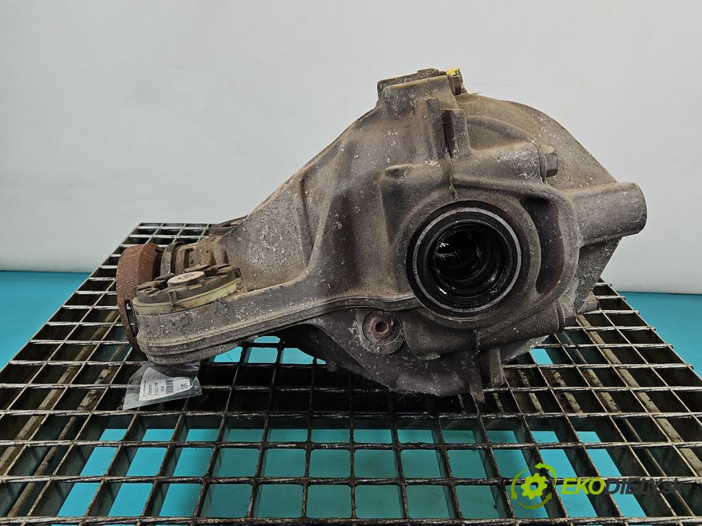 Jaguar XE X760 2015-2024 2.0d 179KM automatic 132 kW 1999 cm3 4- Most: zadní: