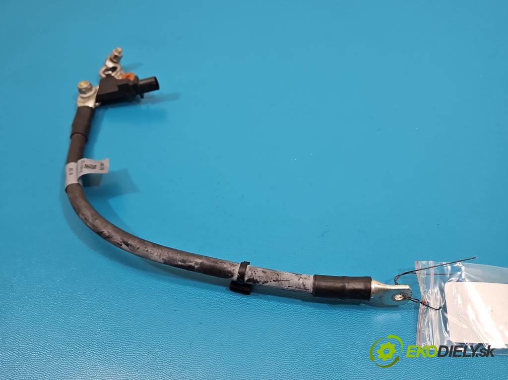 Jaguar XE X760 2015-2024 2.0d 179KM automatic 132 kW 1999 cm3 4- kontakt mínus: GX73-14301-AD