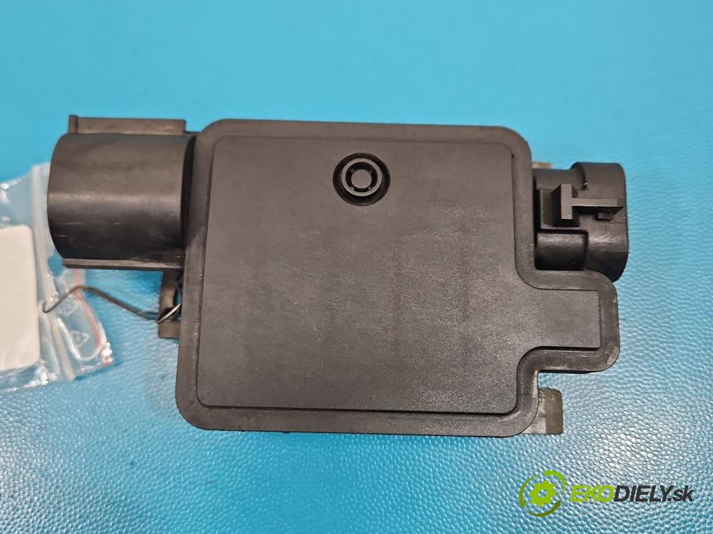 Jaguar XE X760 2015-2024 2.0d 179KM automatic 132 kW 1999 cm3 4- Relé: ventilátoru 940013003