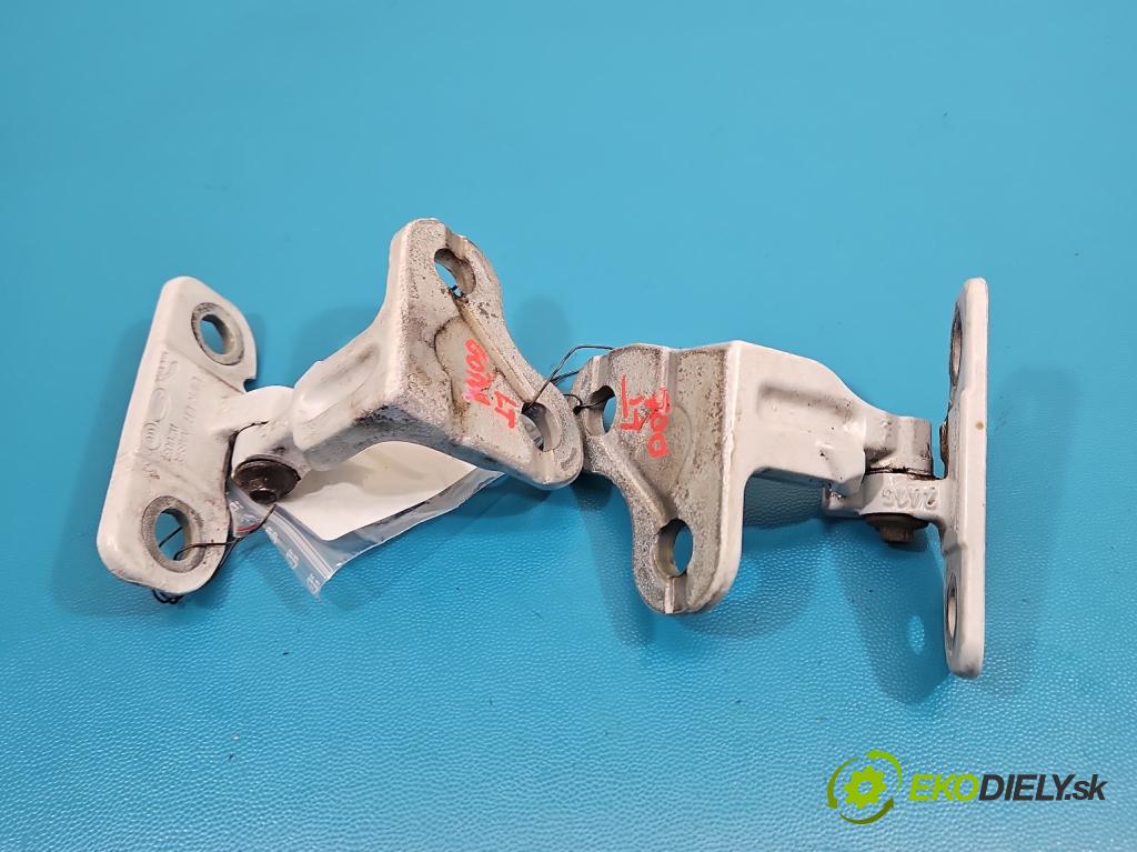 Jaguar XE X760 2015-2024 2.0d 179KM automatic 132 kW 1999 cm3 4- Závěs: dveře přední levý CPLA228A67AC