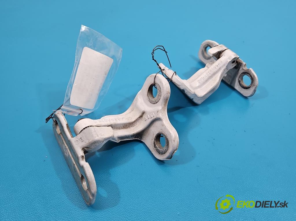 Jaguar XE X760 2015-2024 2.0d 179KM automatic 132 kW 1999 cm3 4- Závěs: dveře přední levý CPLA228A67AC