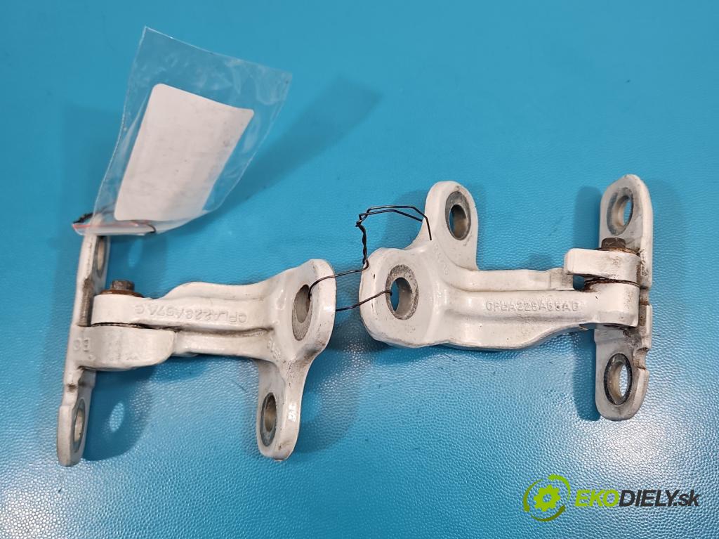 Jaguar XE X760 2015-2024 2.0d 179KM automatic 132 kW 1999 cm3 4- Závěs: dveře přední levý CPLA228A67AC