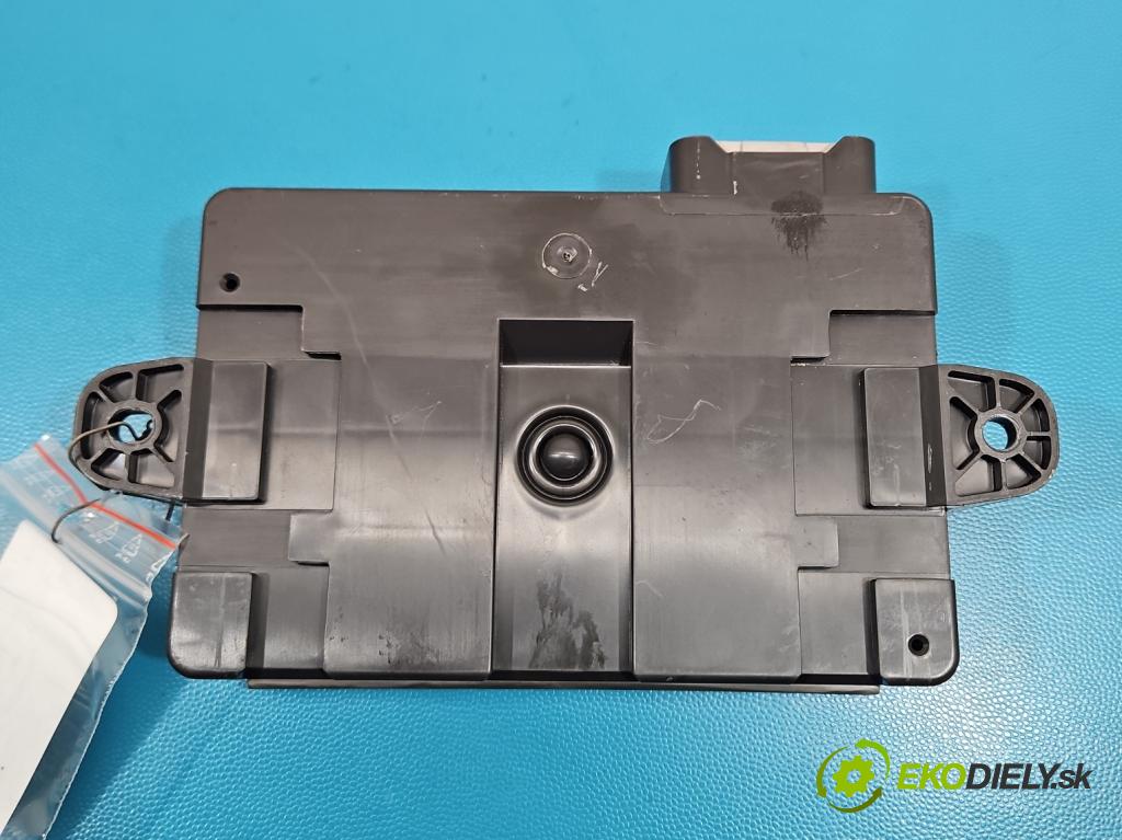 Jaguar XE X760 2015-2024 2.0d 179KM automatic 132 kW 1999 cm3 4- riadiaca jednotka ostatné FK72-19H440-BD