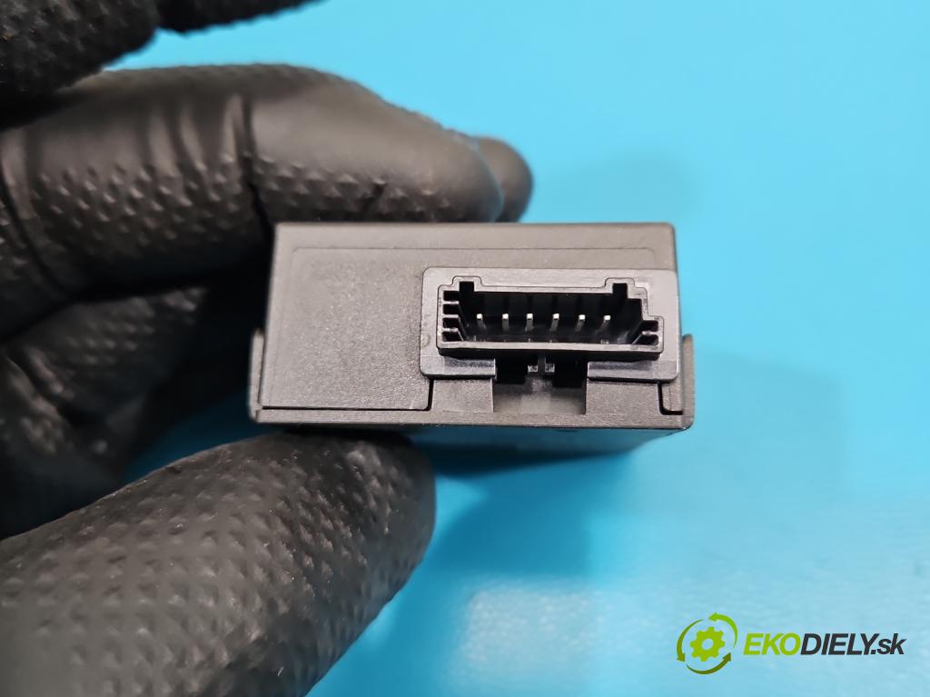 Jaguar XE X760 2015-2024 2.0d 179KM automatic 132 kW 1999 cm3 4- riadiaca jednotka ostatné FW93-14F012-BE