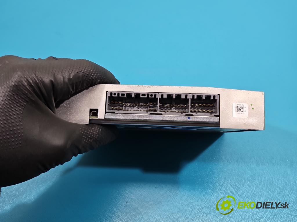 Jaguar XE X760 2015-2024 2.0d 179KM automatic 132 kW 1999 cm3 4- Zesilovač: GX73-19C164-RD (Zesilovač)