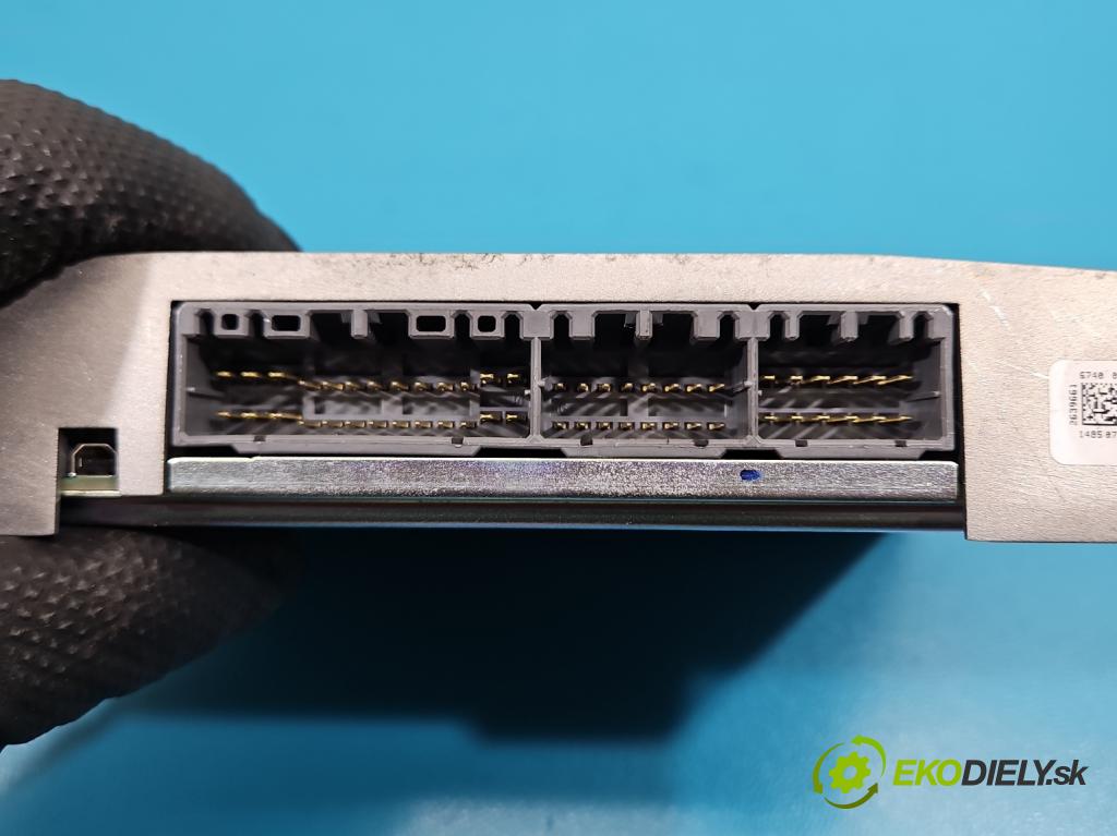 Jaguar XE X760 2015-2024 2.0d 179KM automatic 132 kW 1999 cm3 4- Zesilovač: GX73-19C164-RD (Zesilovač)