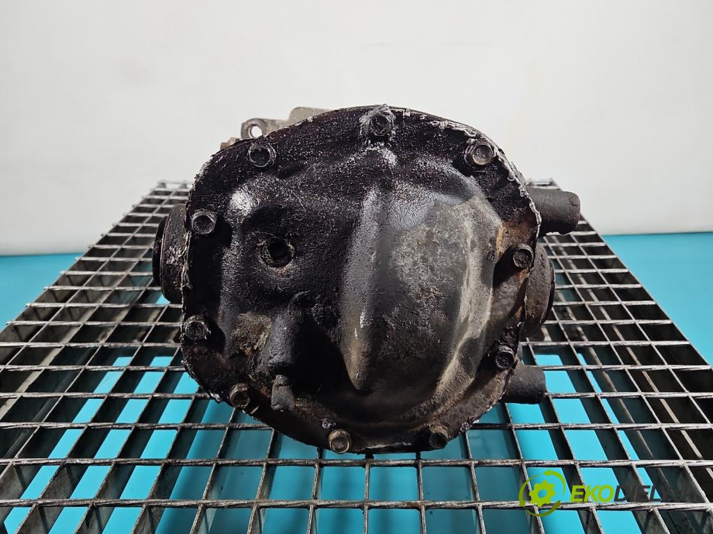 Mazda Tribute I 2000-2007 2.0 16V 124hp manual 91 kW 1989 cm3 5- Most: zadní: