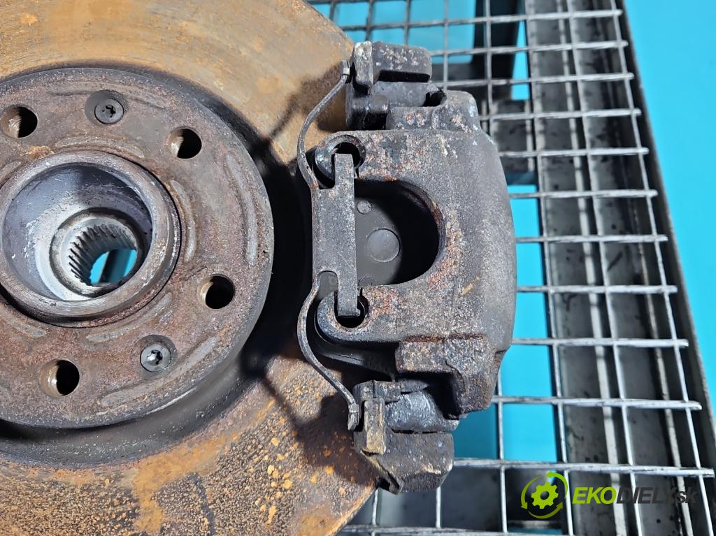 Toyota Proace City 1.5 D4D 131 HP automatic 96 kW 1499 cm3 5- brzdič predné pravý  (Kľučka dverí ostatné)