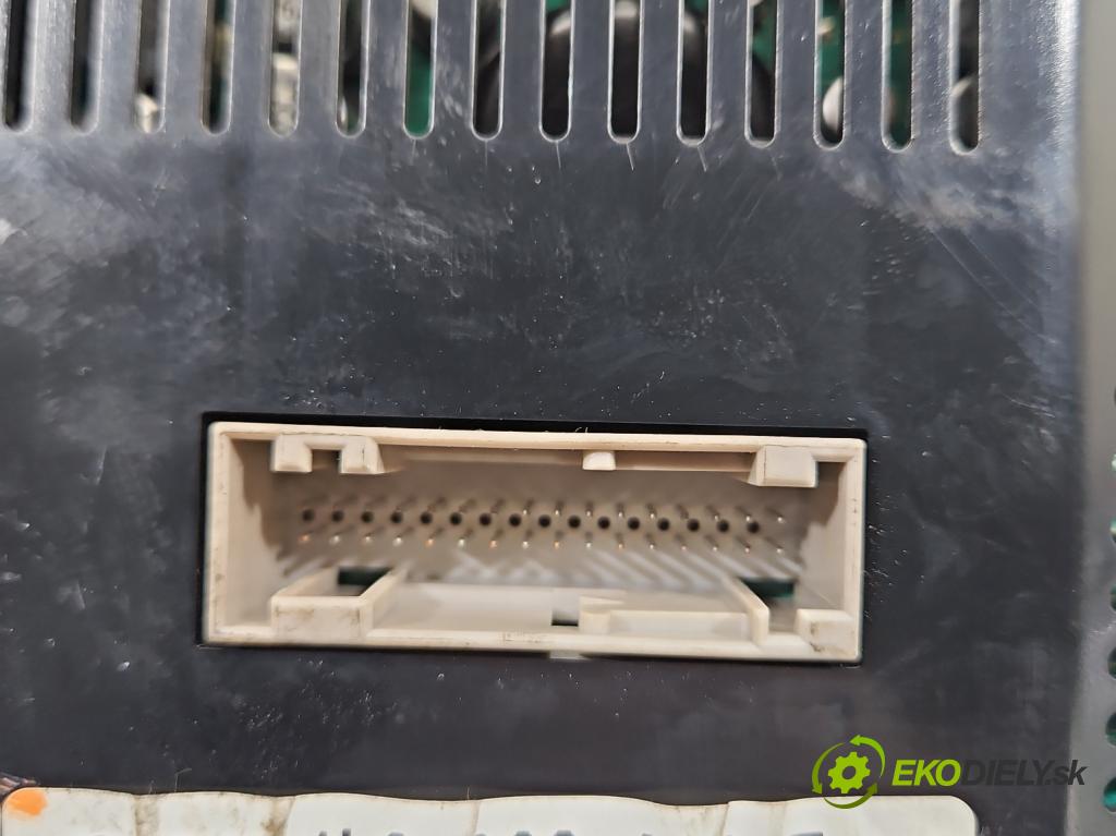 Audi Q7 2005-2015 4.2 TDI 326KM automatic 240 kW 4134 cm3 5- prístrojovka/ budíky 4L0920930T (Prístrojová doska)