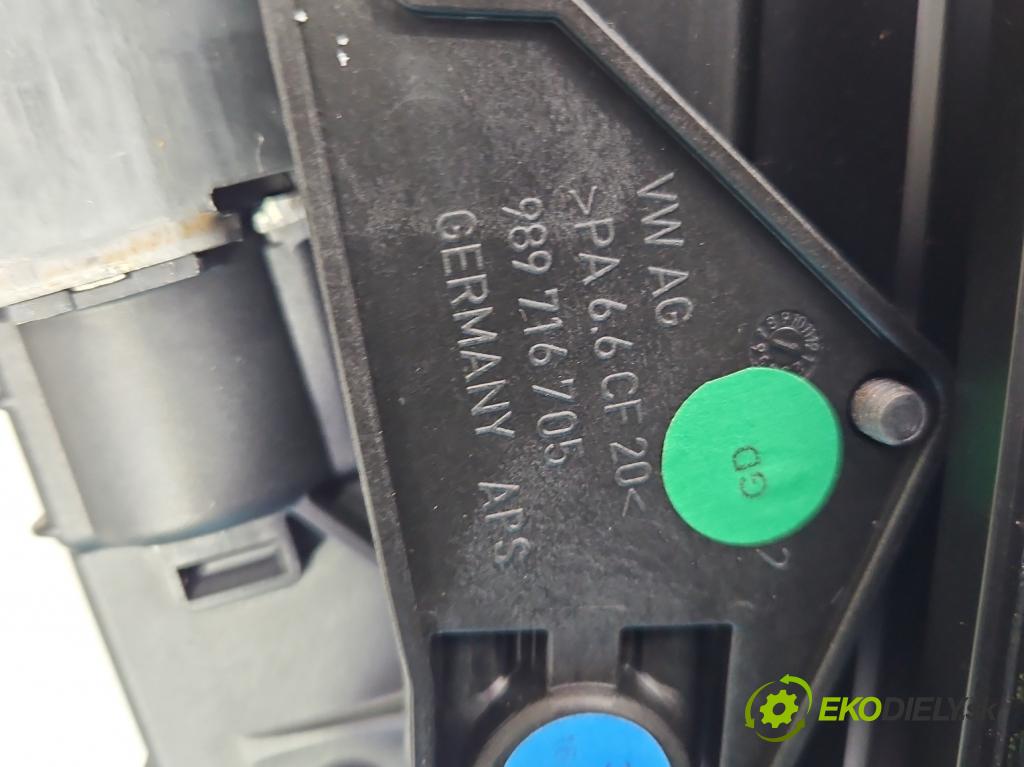 Audi Q7 2005-2015 4.2 TDI 326KM automatic 240 kW 4134 cm3 5- Střešní okno:  (Sklo karosérie)