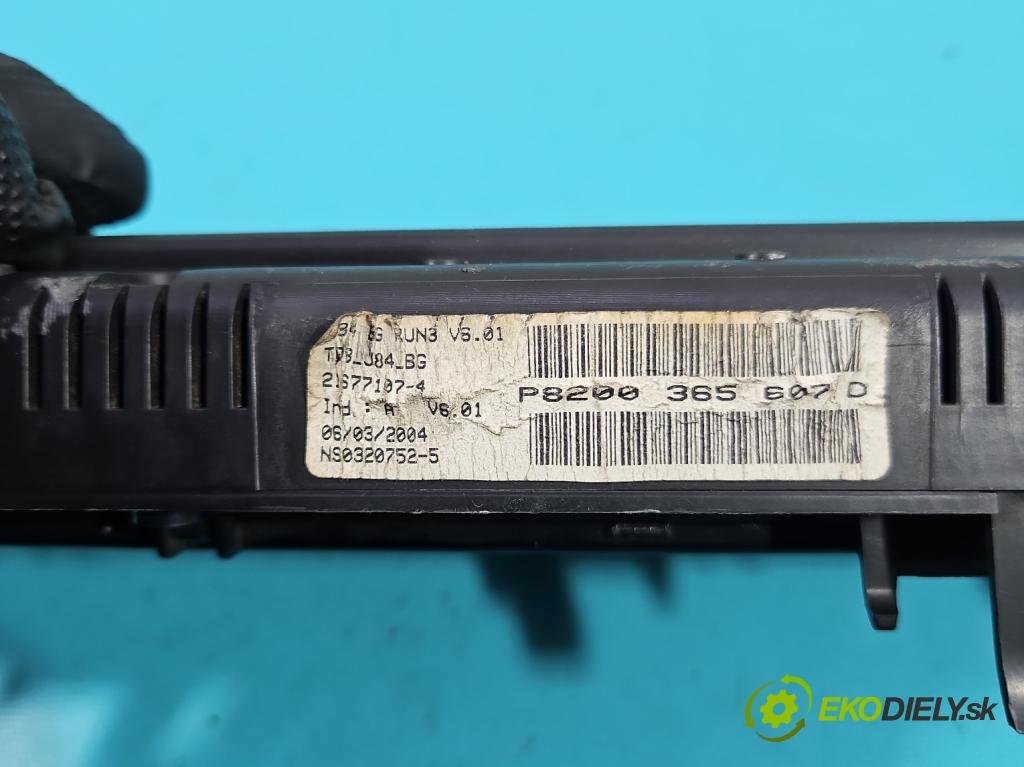 Renault Scenic II 2003-2009 1.5 dci 101 hp manual 74 kW 1461 cm3 5- Přístrojová deska 8200365607D (Přístrojová deska)