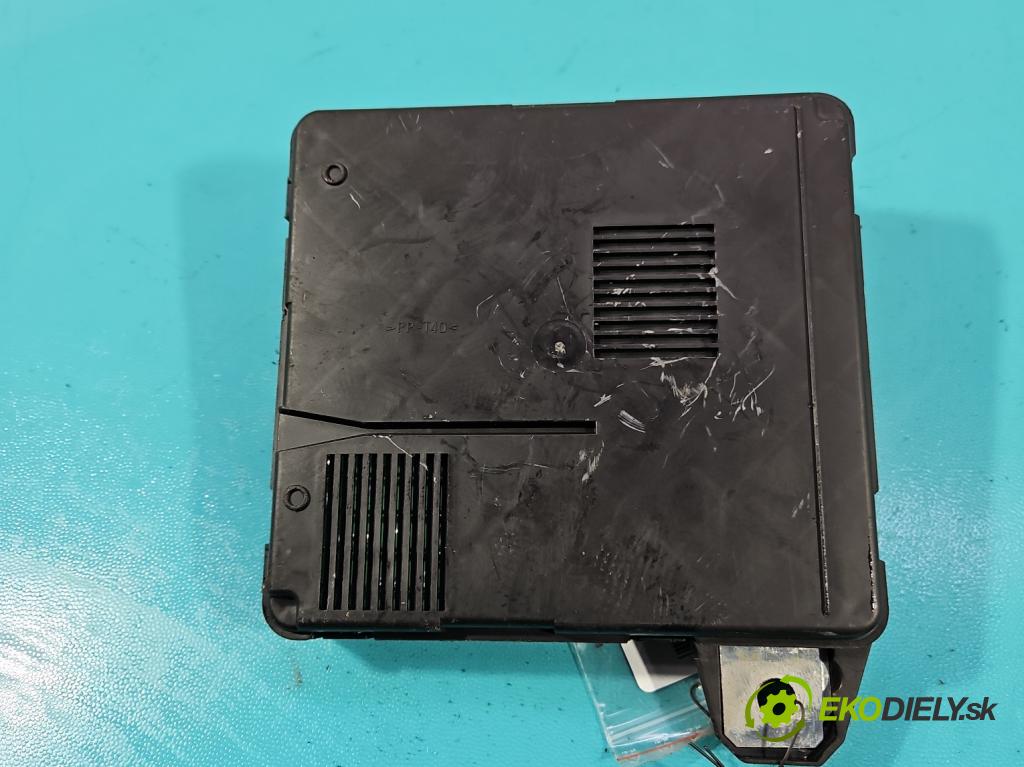 Renault Scenic II 2003-2009 1.5 dci 101 HP manual 74 kW 1461 cm3 5- riadiaca jednotka ostatné