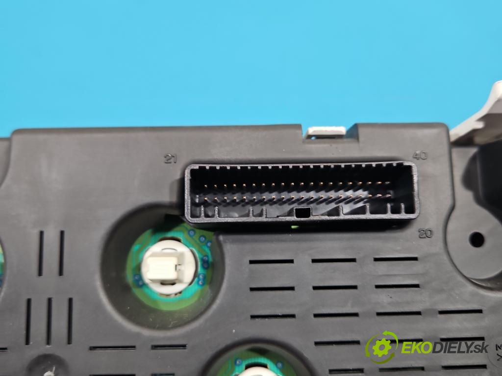 Renault Modus 1.2 16V 75 HP manual 55 kW 1149 cm3 5- prístrojovka/ budíky 8200418021F (Prístrojová doska)