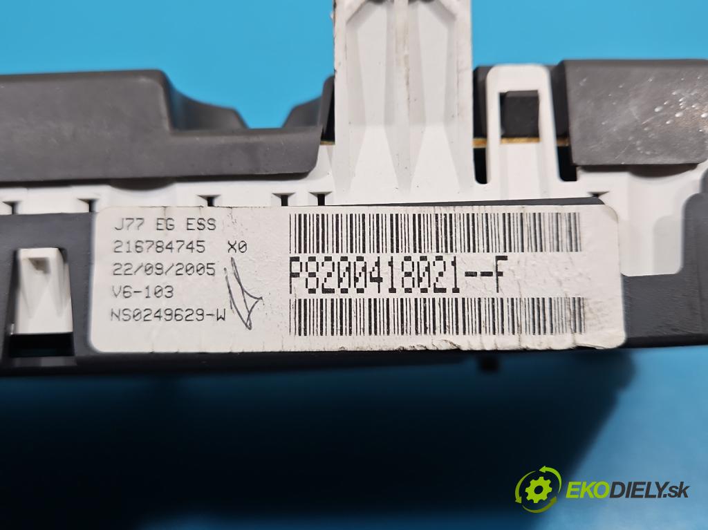 Renault Modus 1.2 16V 75 HP manual 55 kW 1149 cm3 5- prístrojovka/ budíky 8200418021F (Prístrojová doska)