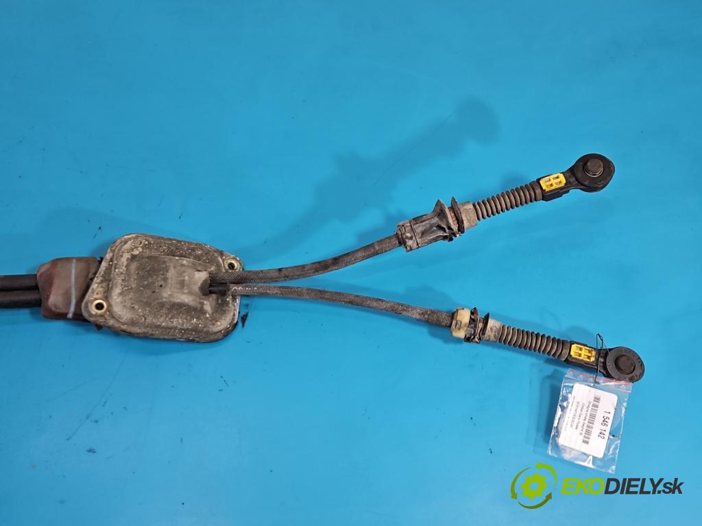 Citroen Xsara Picasso 1.6 8V 95 HP manual 70 kW 1587 cm3 5- Páka: Změny: stupeň,rýchlosť  (Rýchlostná páka (kulisa))