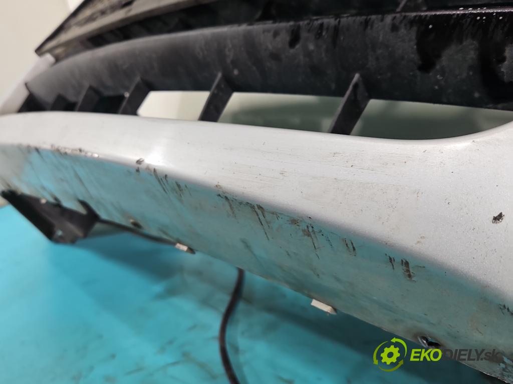 Renault Thalia I 1998-2009 1.2 16V 75 HP manual 55 kW 1149 cm3 4- nárazník predné 8200445993 (Kľučka dverí ostatné)