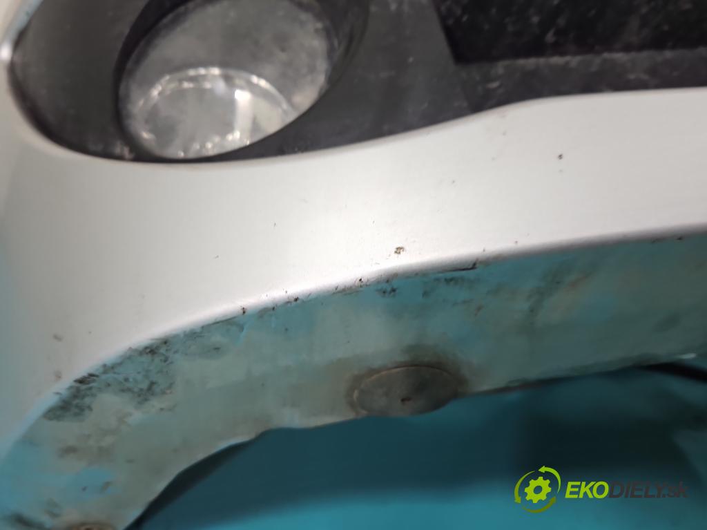 Renault Thalia I 1998-2009 1.2 16V 75 HP manual 55 kW 1149 cm3 4- nárazník predné 8200445993 (Kľučka dverí ostatné)