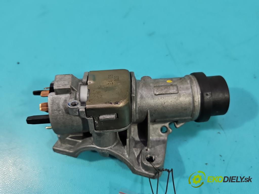 Seat Exeo 2.0 tdi 143 HP manual 105 kW 1968 cm3 5- Spínačka 4B0905851Q (Spínacia skrinka)