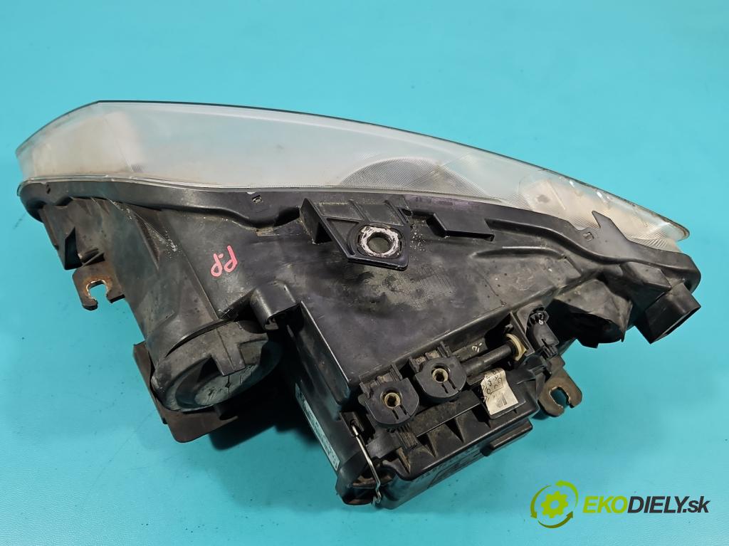 Seat Exeo 2.0 tdi 143 HP manual 105 kW 1968 cm3 5- Reflektor: pravý 3R1941008D (Svetlo predné pravé)