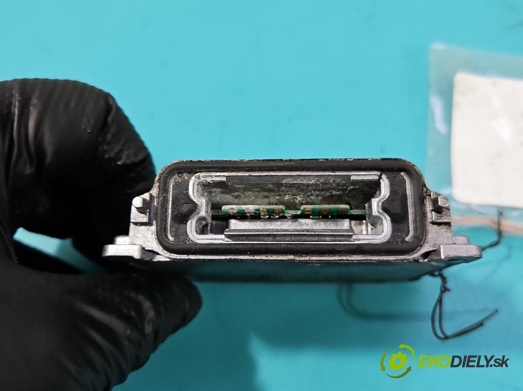 Seat Exeo 2.0 tdi 143 HP manual 105 kW 1968 cm3 5- střídač: xenon 4L0907391 (Riadiaca jednotka xenónu)