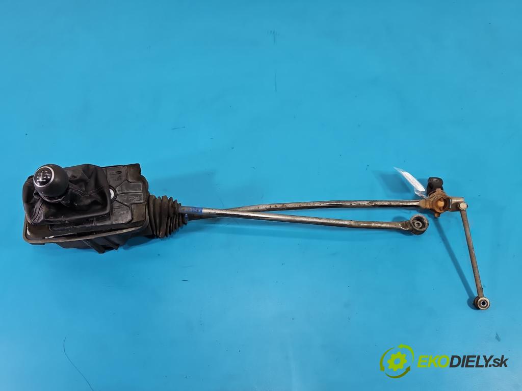 Seat Exeo 2.0 tdi 143 HP manual 105 kW 1968 cm3 5- Páka: Změny: stupeň,rýchlosť 4F0711167 (Rýchlostná páka (kulisa))