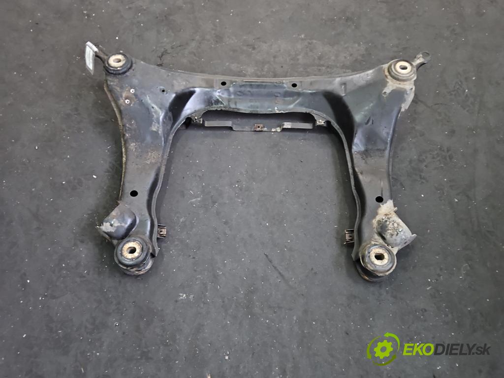 Seat Exeo 2.0 tdi 143 hp manual 105 kW 1968 cm3 5- výztuha motoru 8E0399313BD