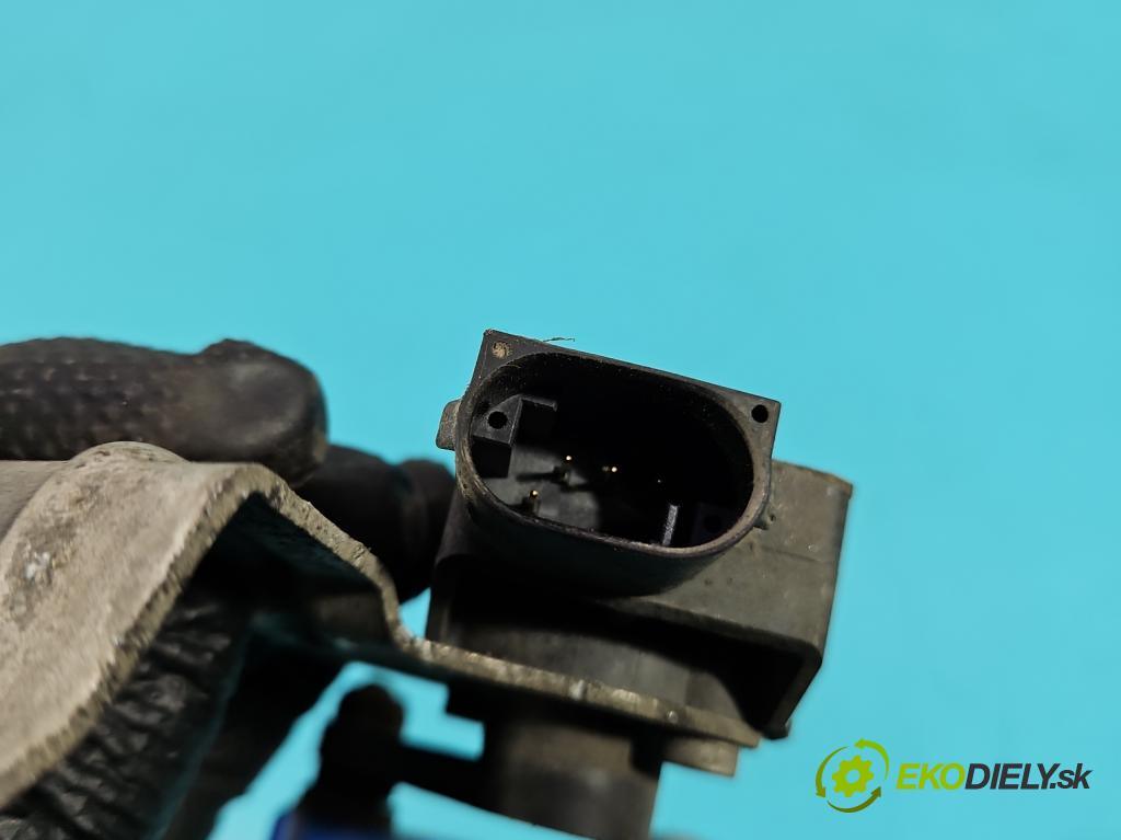 Seat Exeo 2.0 tdi 143 HP manual 105 kW 1968 cm3 5- snímač nastavenia xenon 8E0907503 (Snímač)