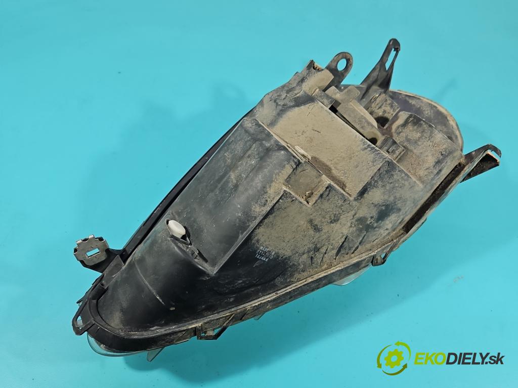 Fiat Punto Grande 1.4 T 120 HP manual 88 kW 1368 cm3 5- Reflektor: pravý  (Svetlo predné pravé)