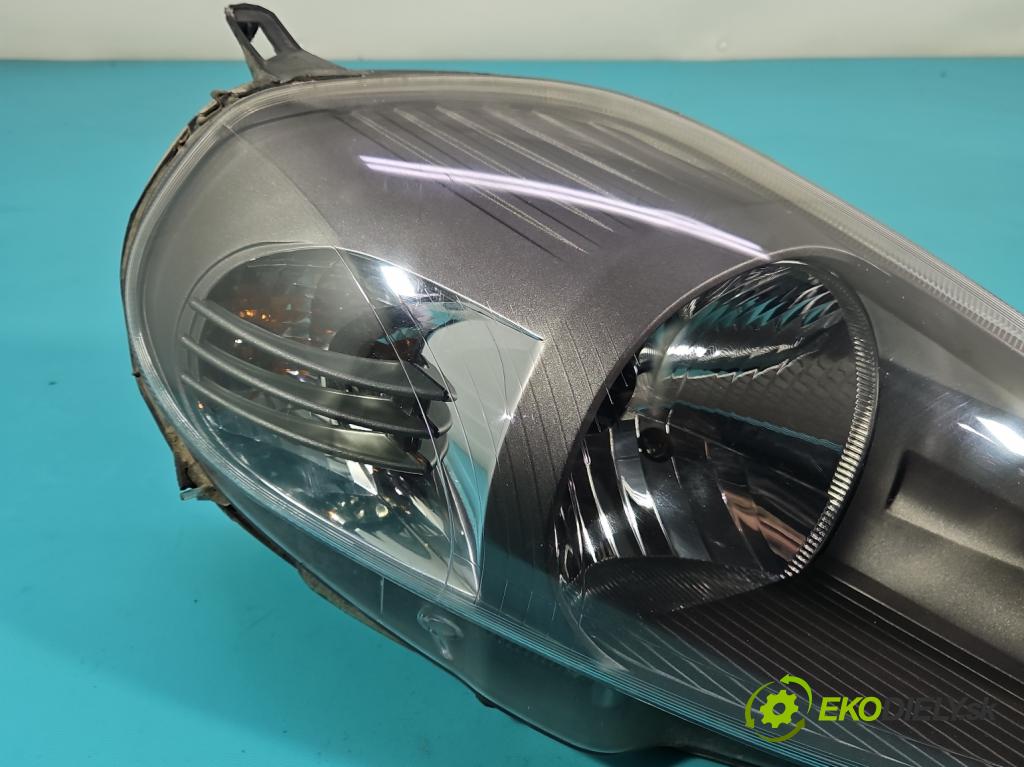 Fiat Punto Grande 1.4 T 120 HP manual 88 kW 1368 cm3 5- Reflektor: pravý  (Svetlo predné pravé)