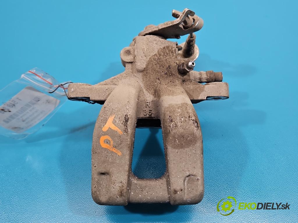 Fiat Punto Grande 1.4 T 120 HP manual 88 kW 1368 cm3 5- brzdič zadné pravý  (Kľučka dverí ostatné)