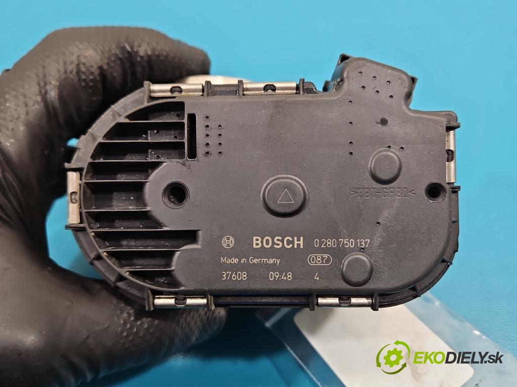 Fiat Punto Grande 1.4 T 120 HP manual 88 kW 1368 cm3 5- klapka 0280750137 (Škrtiaca klapka)