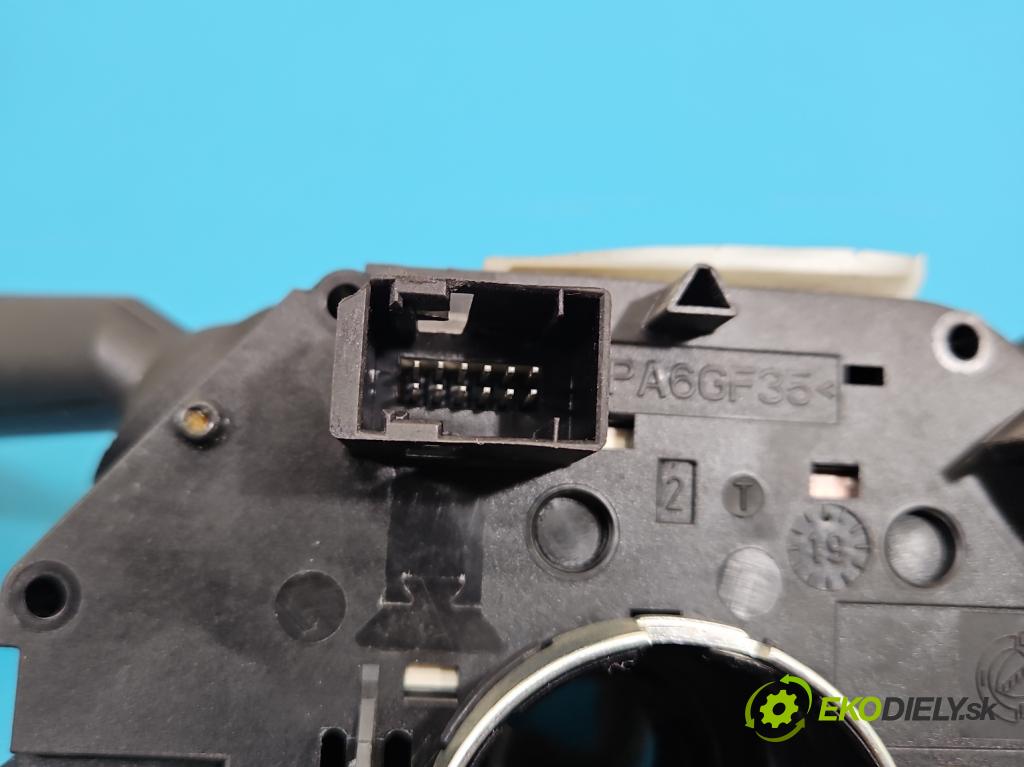 Fiat Punto Grande 1.4 T 120 HP manual 88 kW 1368 cm3 5- prepínač komplex: 735521315 (Prepínacie páčky pod volantom)