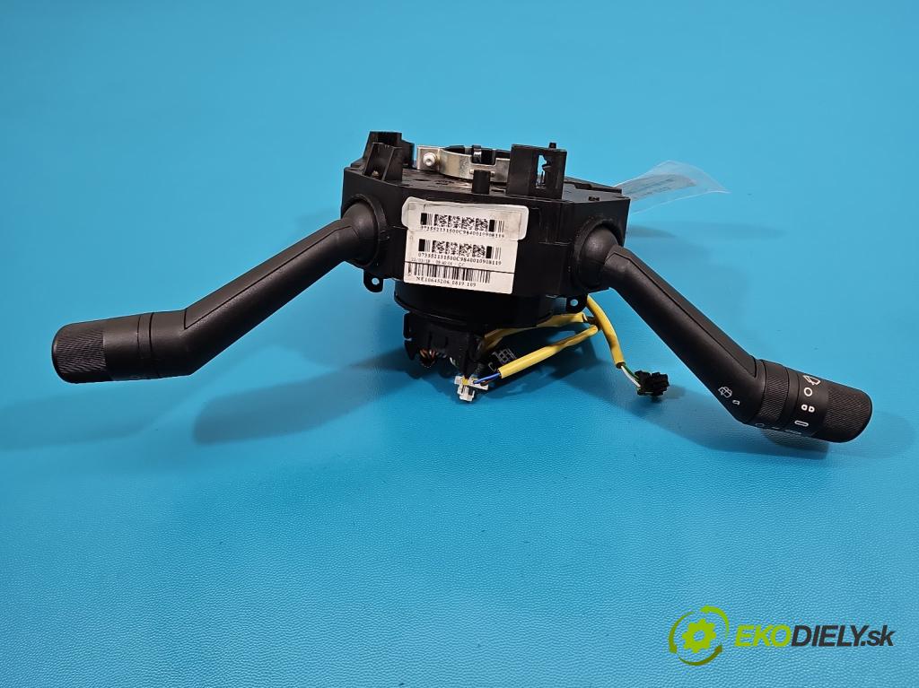 Fiat Punto Grande 1.4 T 120 HP manual 88 kW 1368 cm3 5- prepínač komplex: 735521315 (Prepínacie páčky pod volantom)