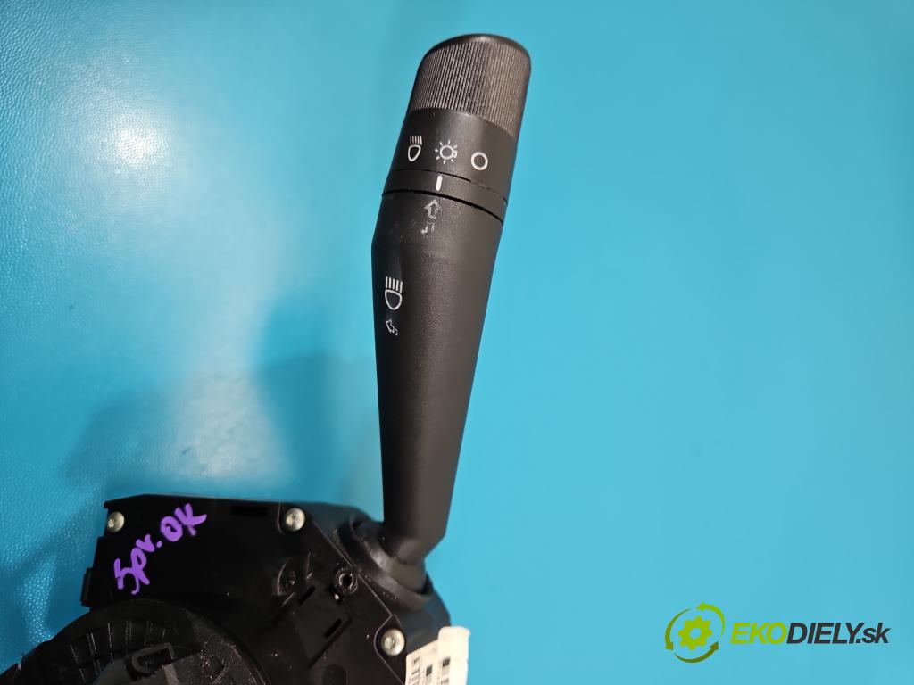 Fiat Punto Grande 1.4 T 120 HP manual 88 kW 1368 cm3 5- prepínač komplex: 735521315 (Prepínacie páčky pod volantom)