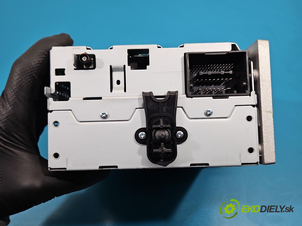 Opel Corsa E 2014-2019 1.4 16V 75 HP manual 55 kW 1398 cm3 5- Radio originál 39068066
