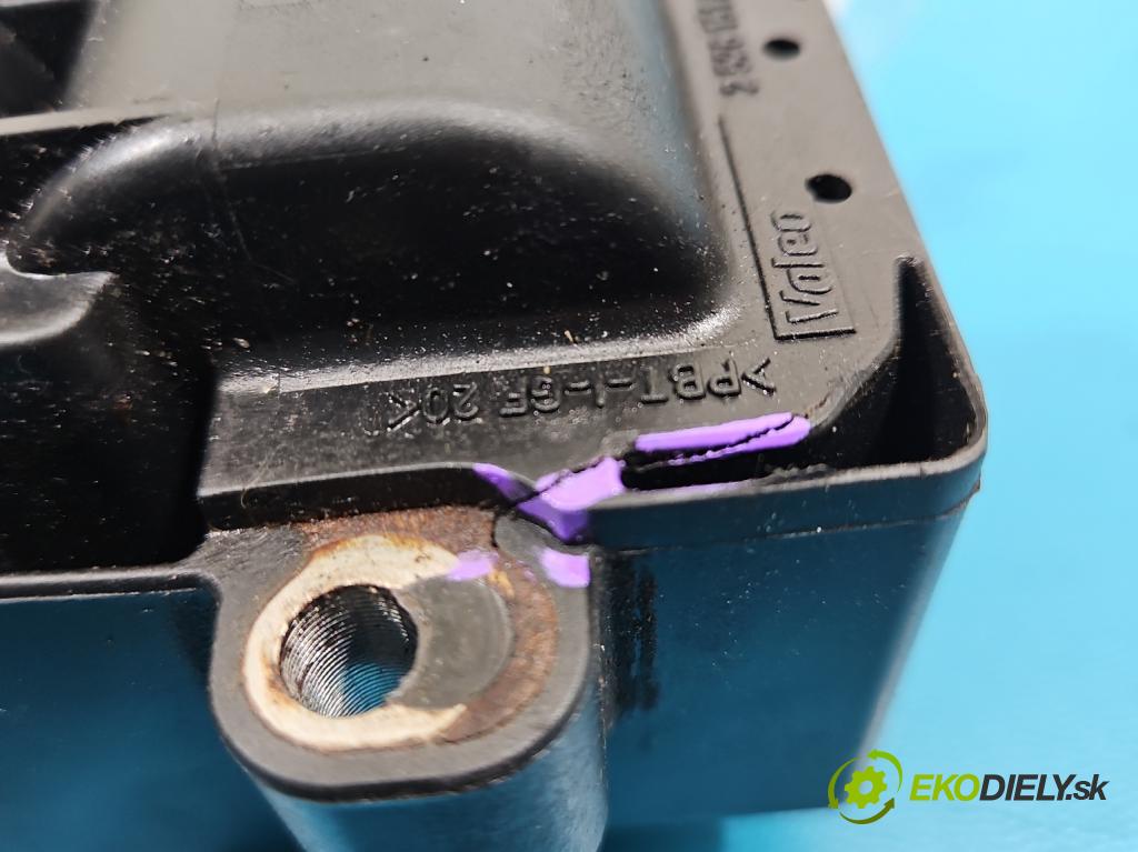 Renault Twingo II 2007-2014 1.2 8V 58 hp manual 43 kW 1149 cm3 3- cívka zapalovací 7700873701 (Zážehová cívka)