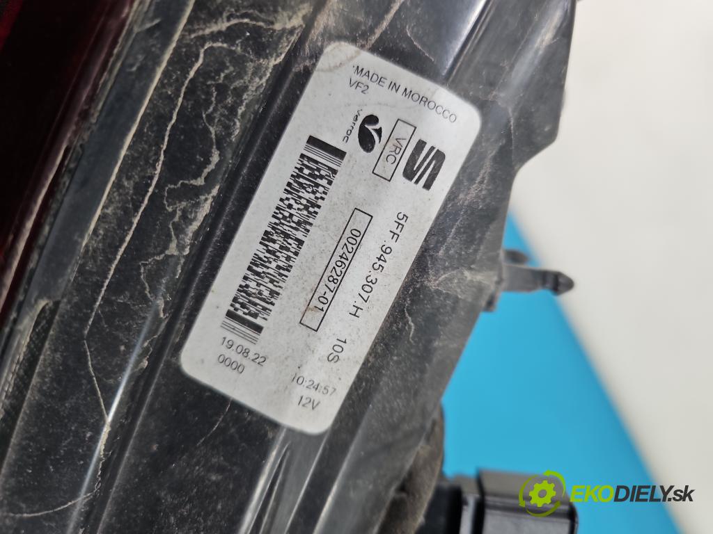 Cupra Formentor 20- 1.5 TSI 150 HP automatic 110 kW 1498 cm3 5- zaslepka: zadné 5FF945307H