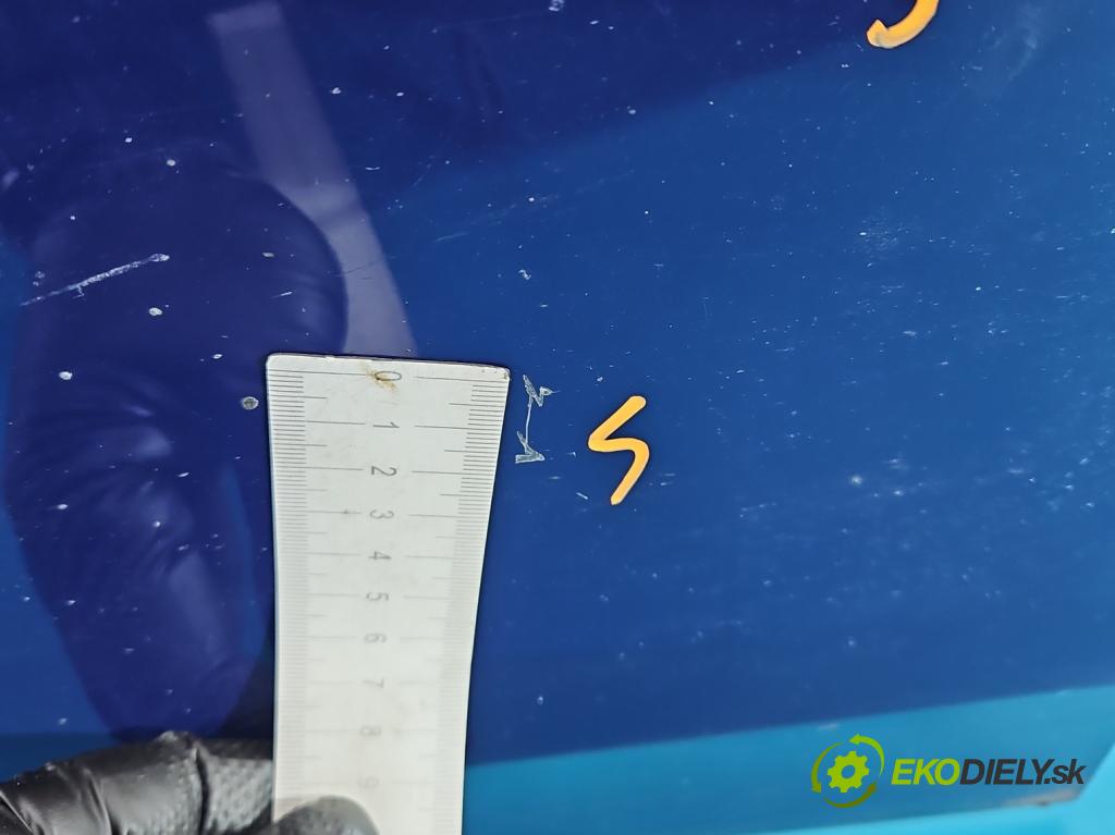 Opel Corsa E 2014-2019 1.4 16V 75 HP manual 55 kW 1398 cm3 5- dvere predné ľavé  (Kľučka dverí ostatné)