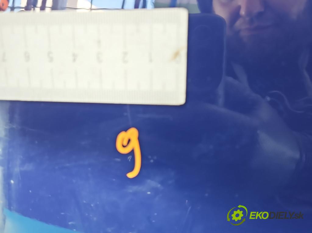 Opel Corsa E 2014-2019 1.4 16V 75 HP manual 55 kW 1398 cm3 5- dvere predné ľavé  (Kľučka dverí ostatné)