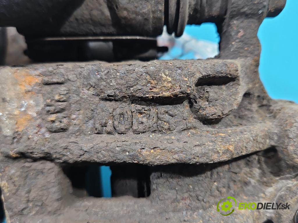 Kia Sportage III 2010-2015 2.0 crdi 184 hp automatic 135 kW 1995 cm3 5- brzdič zadní pravý  (Klika dveří ostatní)