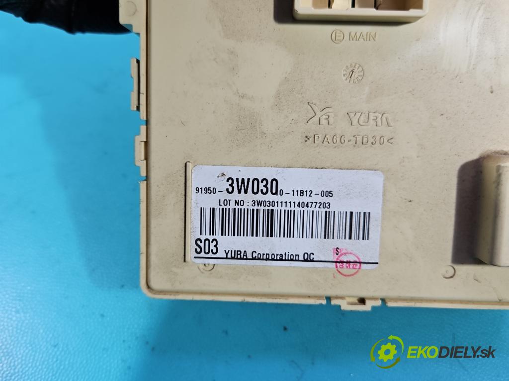 Kia Sportage III 2010-2015 2.0 crdi 184 hp automatic 135 kW 1995 cm3 5- skříňka pojistková 91950-3W030 (Pojistková skříňka)