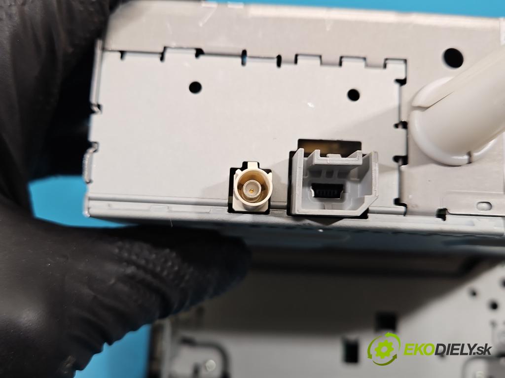 Fiat Ducato IV 2014- 2.0 jtd 116 HP manual 85 kW 1956 cm3 5- Radio originál 07356232340