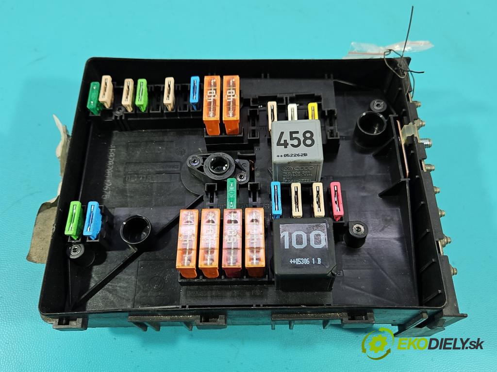 Seat Leon II 2005-2012 1.6 SR 102 hp manual 75 kW 1595 cm3 5- skříňka pojistková  (Pojistková skříňka)