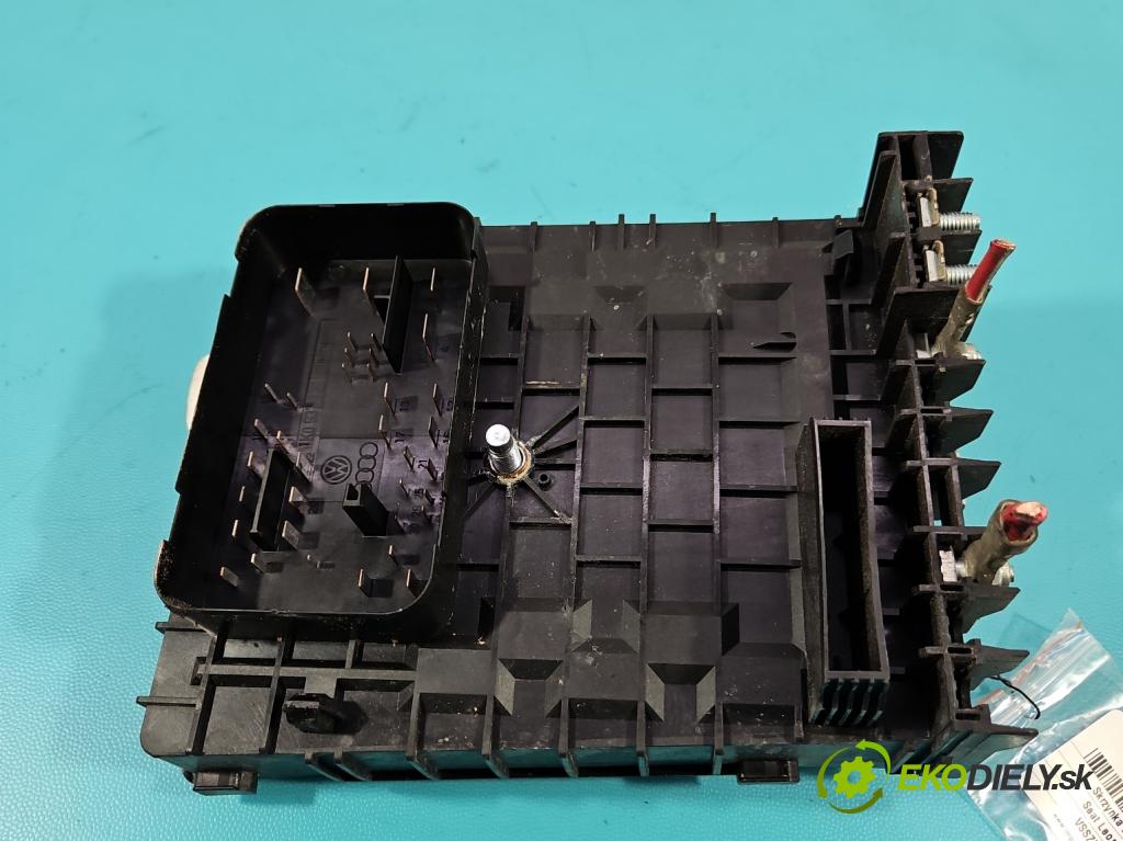 Seat Leon II 2005-2012 1.6 SR 102 hp manual 75 kW 1595 cm3 5- skříňka pojistková  (Pojistková skříňka)