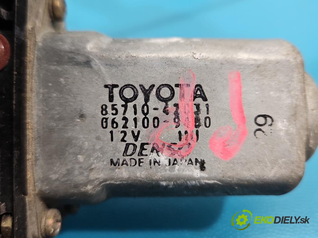 Toyota Rav4 I 1994-2000 2.0 16V 128 hp manual 94 kW 1998 cm3 3- mechanismus stahování přední pravý 062100-6862