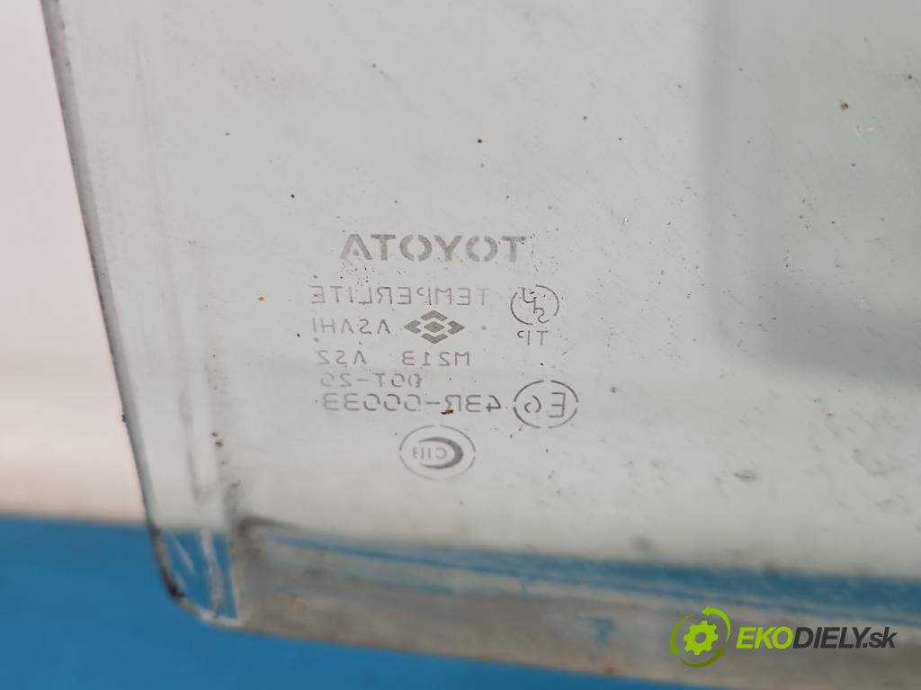 Toyota Rav4 I 1994-2000 2.0 16V 128 HP manual 94 kW 1998 cm3 3- sklo dvere predné pravé