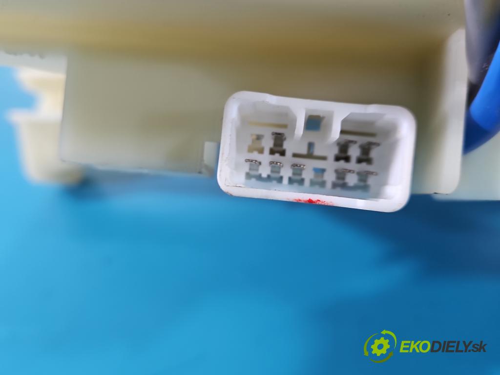 Kia Sportage III 2010-2015 2.0 crdi 184hp automatic 135 kW 1995 cm3 5- Páka: Změny: stupeň,rýchlosť 46700-3W140 (Rýchlostná páka (kulisa))