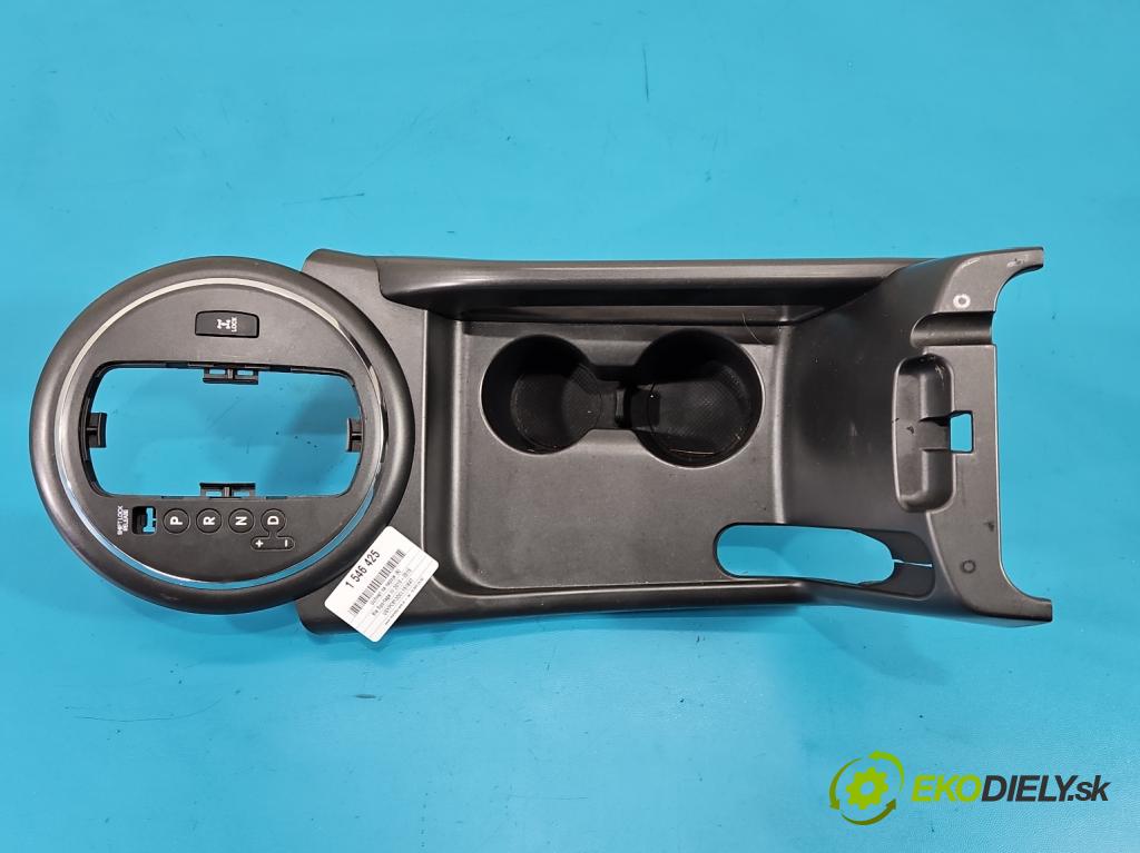 Kia Sportage III 2010-2015 2.0 crdi 184hp automatic 135 kW 1995 cm3 5- Rukojeť: na nápoje: 84651-3W020 (Držiak (úchyt) na nápoje)