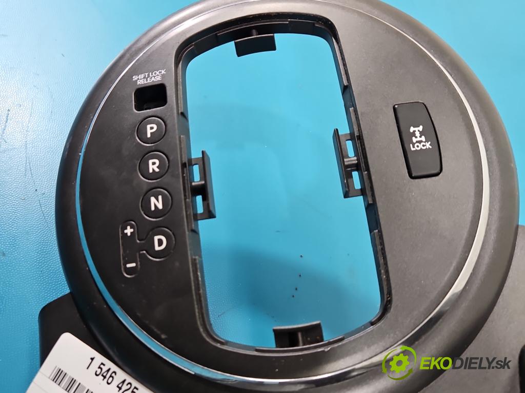 Kia Sportage III 2010-2015 2.0 crdi 184hp automatic 135 kW 1995 cm3 5- Rukojeť: na nápoje: 84651-3W020 (Držiak (úchyt) na nápoje)