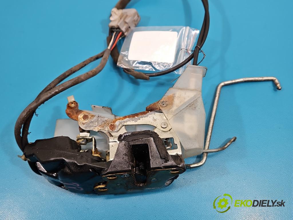 Toyota Rav4 I 1994-2000 2.0 16V 128 HP manual 94 kW 1998 cm3 3- zámok predné pravý